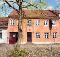 MODERN MIT 4 WOHNEINHEITEN - 580.000,00&nbsp;EUR Kaufpreis, ca.&nbsp; 387,00&nbsp;m&sup2;&nbsp;Wohnfl&auml;che in Rheinsberg (PLZ: 16831)