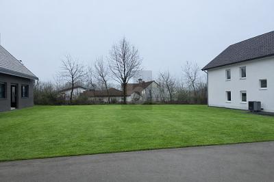 Foto - LETZTER PLATZ IN RUHIGEM NEUBAUGEBIET
