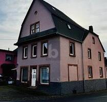 PREISATTRAKTIVES OBJEKT - IDEALE FÜR HEIMWERKER - Bausendorf