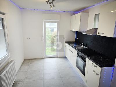 Foto - 10 Zimmer Mehrfamilienhaus, Wohnhaus in Esslingen am Neckar