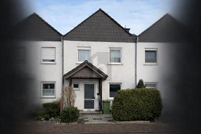 Foto - EIN ZUHAUSE FÜR JUNG & ALT PARTYKELLER & GARTEN