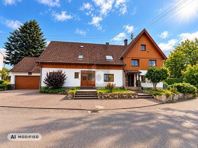 Foto - SEPARATES HAUPTHAUS + 3 VERMIETETE WOHNEINHEITEN