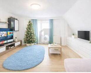 HELLES WOHNEN UNTER DEM DACH MIT POTENZIAL - Stutensee