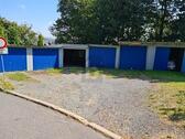 Foto - FAKTOR VON 7 MIT GARAGENKOMPLEX UND GRUNDSTÜCK