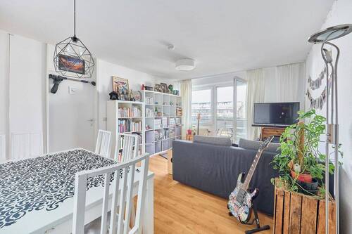 Wohnraum - 2 Zimmer Etagenwohnung in Heidelberg