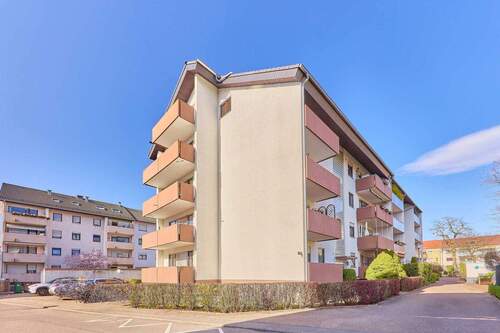 Gebäudeansicht - 3 Zimmer Etagenwohnung zum Kaufen in Schwetzingen