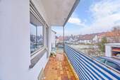 Seite hinten EG Balkon - 