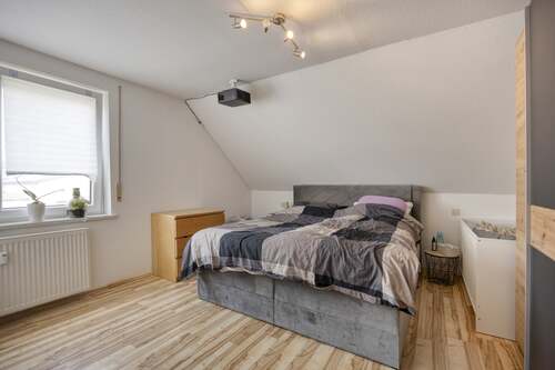 Schlafzimmer ELW OG - 