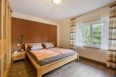 Schlafzimmer EG - 
