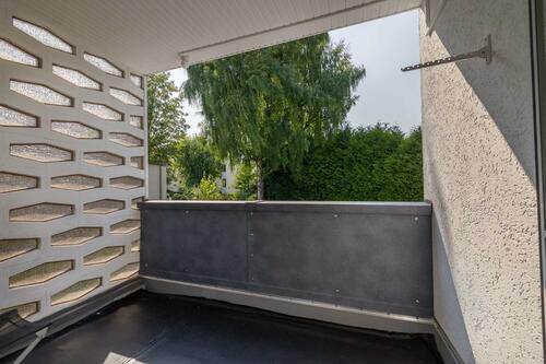 Balkon mit Ausblick ins Grüne - 