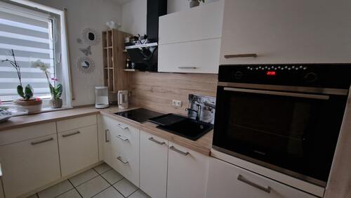 Neuwertige Einbauküche - 