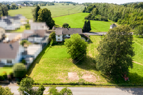 Perspektivansicht Grundstück - 9 Zimmer Einfamilienhaus zum Kaufen in Girod