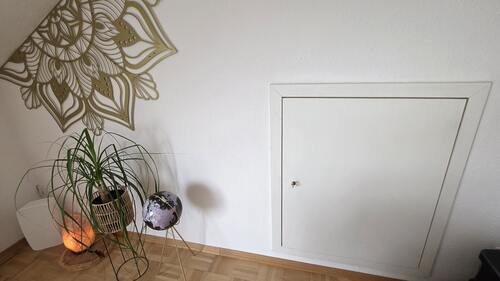 Zugang zu größeren Stauräumen im Dachboden - 
