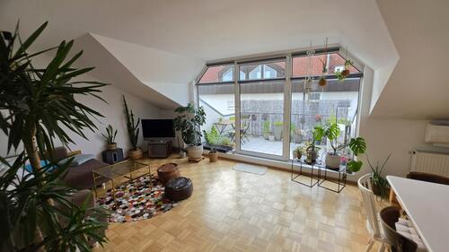 Offener Wohn- / Essbereich - 1 Zimmer Dachgeschoßwohnung in Wirges