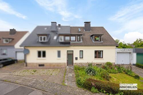 Vorderansicht - 6 Zimmer Doppelhaushälfte in Aachen