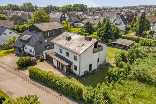 Luftperspektive - 7 Zimmer Einfamilienhaus zum Kaufen in Wirges