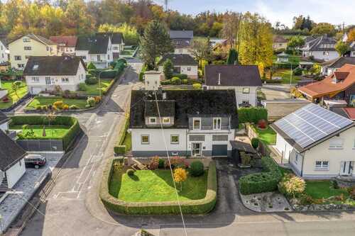 Perspektivansicht vorn - 5 Zimmer Einfamilienhaus zum Kaufen in Ebernhahn