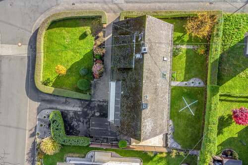 Vogelperspektive - Einfamilienhaus mit 170,00 m² in Ebernhahn zum Kaufen
