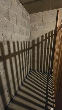 Zur Wohnung gehörige Kellerverschlag - 