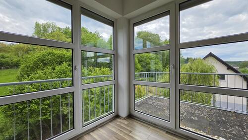 Ausblick unten über Balkon - 