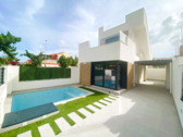 Foto - Haus in Los Alcazares, Murcia - 419.900,00&nbsp;EUR Kaufpreis, ca.&nbsp; 170,00&nbsp;m&sup2;