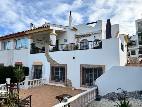 Foto - Haus in Villamartin, Alicante - 325.000,00&nbsp;EUR Kaufpreis, ca.&nbsp; 210,00&nbsp;m&sup2;
