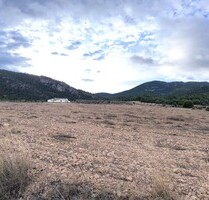 Landhaus in Yecla, Murcia - 2.400.000,00&nbsp;EUR Kaufpreis, ca.&nbsp; 639.752,00&nbsp;m&sup2; in Yecla (PLZ: )