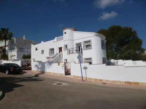 Foto - Haus in Villamartin, Alicante - 449.000,00&nbsp;EUR Kaufpreis, ca.&nbsp; 300,00&nbsp;m&sup2;