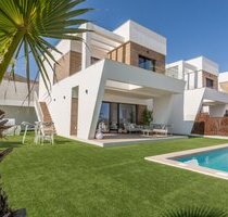 Haus in Finestrat, Alicante - 875.000,00&nbsp;EUR Kaufpreis, ca.&nbsp; 400,00&nbsp;m&sup2; in Finestrat (PLZ: )