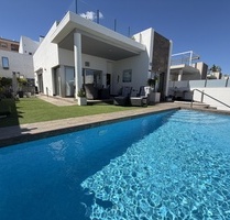 Haus in Villamartin, Alicante - 449.000,00&nbsp;EUR Kaufpreis, ca.&nbsp; 300,00&nbsp;m&sup2; in Villamartin (PLZ: )
