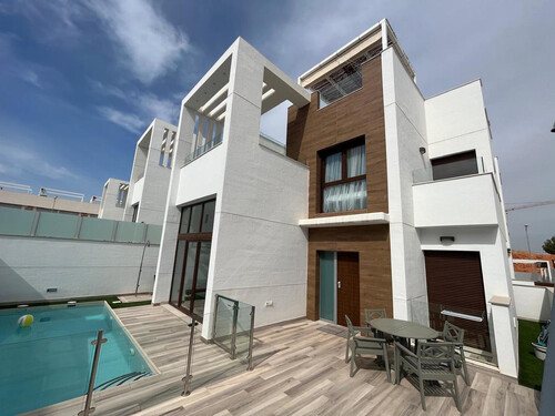 Foto - Haus in Torrevieja, Alicante - 479.000,00&nbsp;EUR Kaufpreis, ca.&nbsp; 150,00&nbsp;m&sup2;