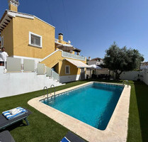 Haus in San Miguel De Salinas, Alicante