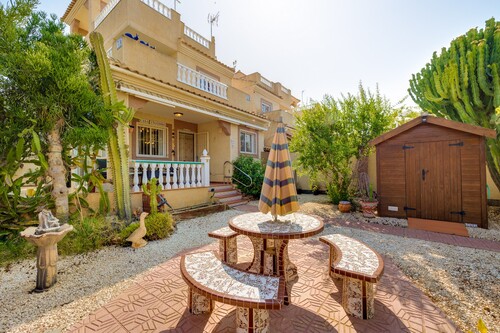 Foto - Haus in Torrevieja, Alicante - 275.000,00&nbsp;EUR Kaufpreis, ca.&nbsp; 284,00&nbsp;m&sup2;
