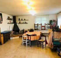 Landhaus in Magione, Perugia - 190.000,00&nbsp;EUR Kaufpreis, ca.&nbsp; 15.800,00&nbsp;m&sup2; in Magione (PLZ: )