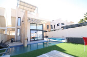 Foto - Haus in Cabo Roig, Alicante - 450.000,00&nbsp;EUR Kaufpreis, ca.&nbsp; 230,00&nbsp;m&sup2;