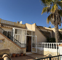 Stadthaus in Villamartin, Alicante