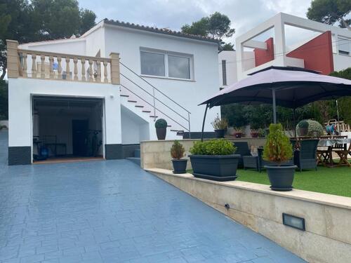 Foto - Haus in El Toro, Mallorca - 1.190.000,00&nbsp;EUR Kaufpreis, ca.&nbsp; 560,00&nbsp;m&sup2;