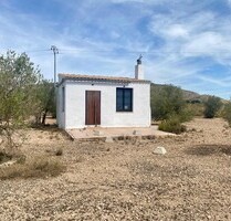 Landhaus in Caudete, Albacete - 67.500,00&nbsp;EUR Kaufpreis, ca.&nbsp; 6.000,00&nbsp;m&sup2; in Caudete (PLZ: )