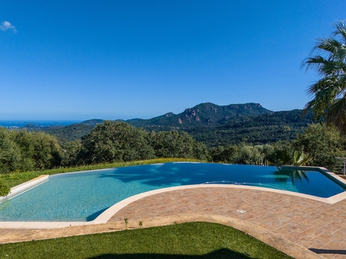 Foto - 5 Zimmer Einfamilienhaus in Les Adrets-de-l'Esterel