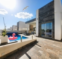 Haus in Villamartin, Alicante - 400.000,00&nbsp;EUR Kaufpreis, ca.&nbsp; 200,00&nbsp;m&sup2; in Villamartin (PLZ: )