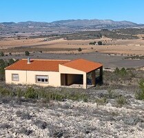 Landhaus in Yecla, Murcia - 120.000,00&nbsp;EUR Kaufpreis, ca.&nbsp; 14.000,00&nbsp;m&sup2; in Yecla (PLZ: )