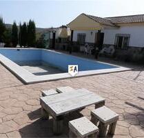 Haus in Fuente Tojar, Cordoba - 125.000,00&nbsp;EUR Kaufpreis, ca.&nbsp; 5.000,00&nbsp;m&sup2; in Fuente Tojar (PLZ: )