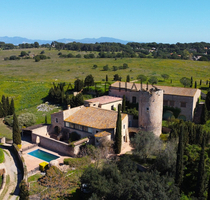 Haus in LEscala, Gerona - 1.750.000,00&nbsp;EUR Kaufpreis, ca.&nbsp; 828,00&nbsp;m&sup2; in L'Escala (PLZ: )