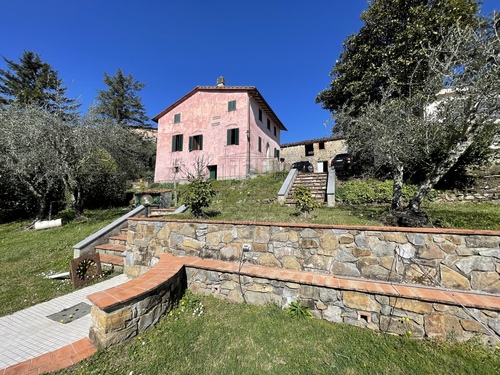 Foto - Haus in Lucca, Lucca - 550.000,00&nbsp;EUR Kaufpreis, ca.&nbsp; 8.000,00&nbsp;m&sup2;