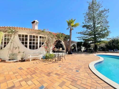 Foto - Haus in Lagos, Faro - 1.350.000,00&nbsp;EUR Kaufpreis, ca.&nbsp; 2.519,00&nbsp;m&sup2;