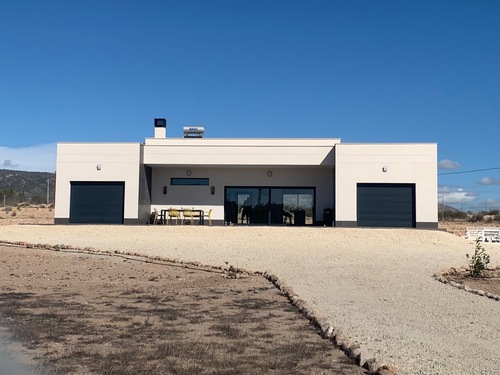 Foto - Haus in Pinoso, Alicante - 389.000,00&nbsp;EUR Kaufpreis, ca.&nbsp; 10.000,00&nbsp;m&sup2;