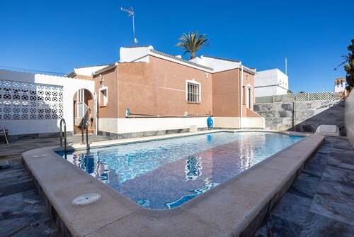 Foto - Haus in Torrevieja, Alicante - 330.000,00&nbsp;EUR Kaufpreis, ca.&nbsp; 300,00&nbsp;m&sup2;