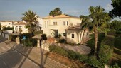 Foto - Haus in Quarteira, Faro - 2.500.000,00&nbsp;EUR Kaufpreis, ca.&nbsp; 1.167,00&nbsp;m&sup2;