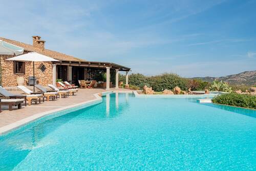 Foto - 7 Zimmer Einfamilienhaus zum Kaufen in Loiri Porto San Paolo