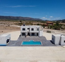 Haus in Pinoso, Alicante - 518.000,00&nbsp;EUR Kaufpreis, ca.&nbsp; 10.000,00&nbsp;m&sup2; in Pinoso (PLZ: )